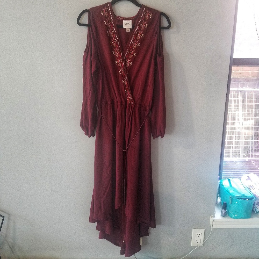 Knox Rose Cold Shoulder Embroidered Tunic Dress